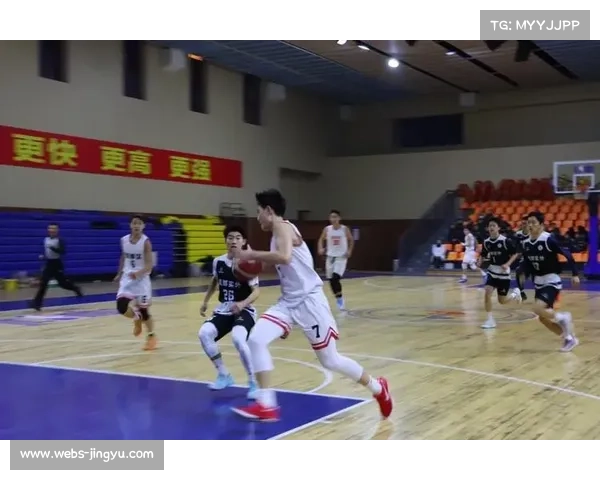 校园篮球赛成新生融入平台,体育道德风尚受推崇 校园篮球赛成新生融入平台,体育道德风尚受推崇